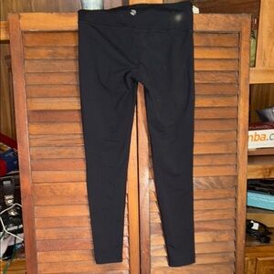 Black Full Length Leggings with Stretchy Fit and Subtle Pattern